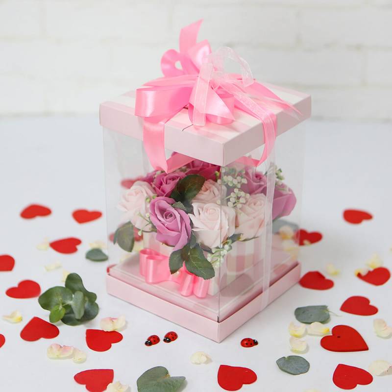 Коробка аквариум с розовыми мыльными розами