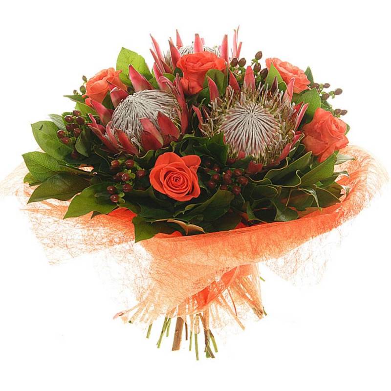 Букет из экзотических цветов с протеей Герой дня купить в Краснодаре  недорого - доставка 24 часа