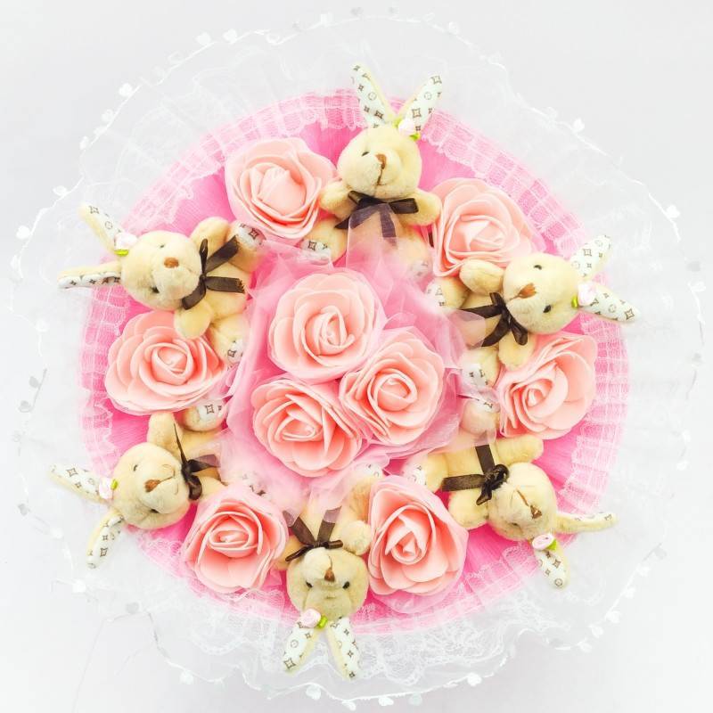 Букет из 6 милых зайчиков с цветочками, розовый