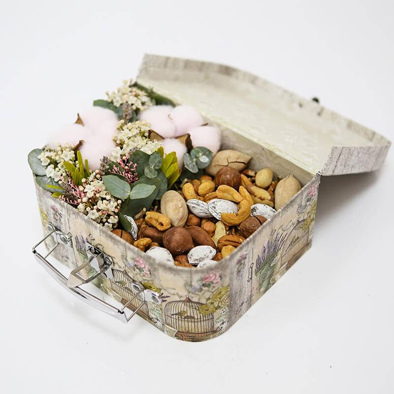 Подарочный набор с орехами " Щелкунчик"